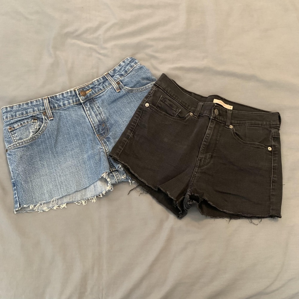 Levis Denim Shorts Womens 8 Lot Of‎ 2 Black Blue Cutoff Frayed Hem Stretch